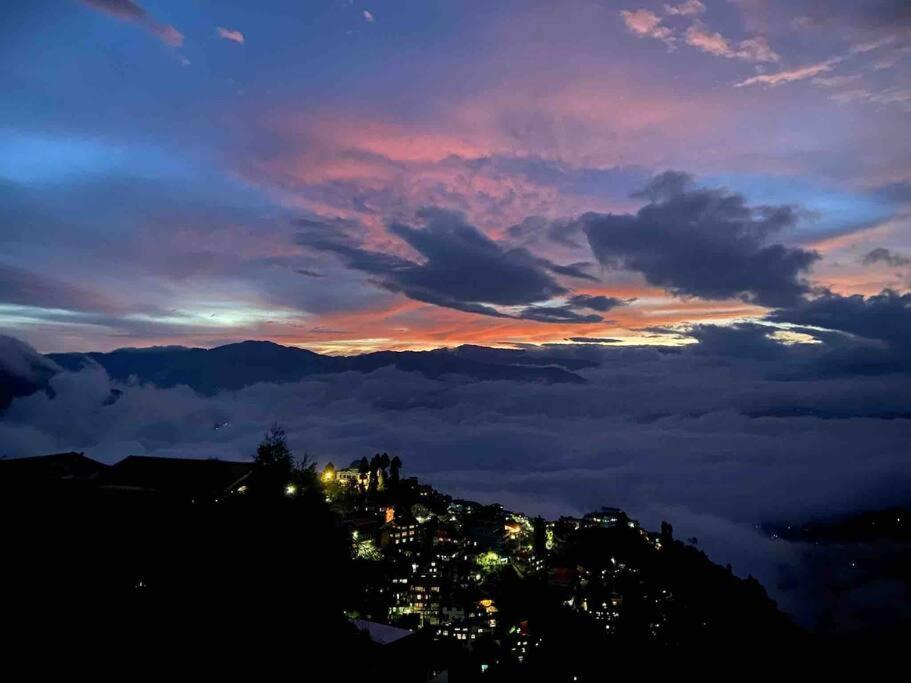 Norbu'S Homestay ダージリン エクステリア 写真