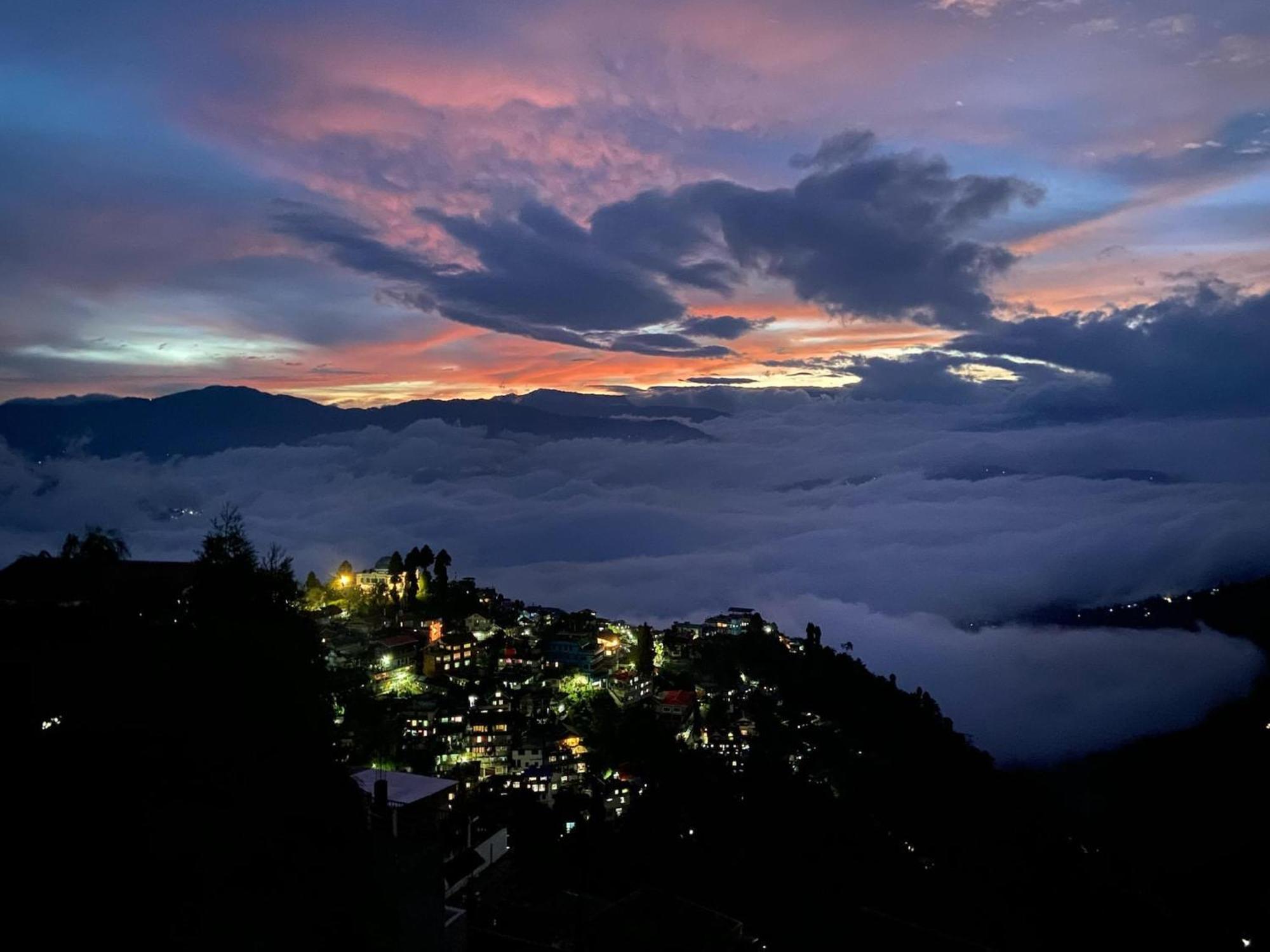 Norbu'S Homestay ダージリン エクステリア 写真